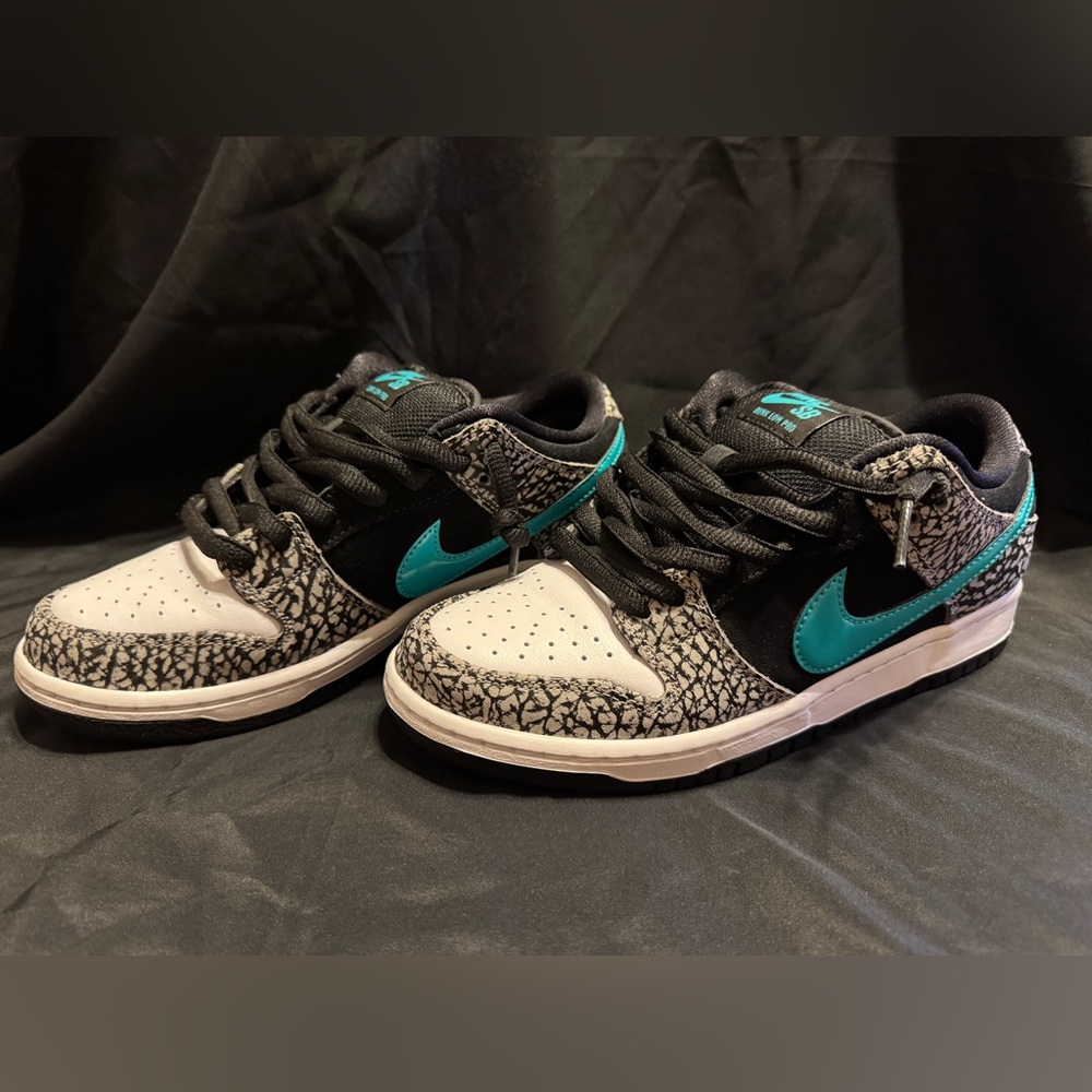 Nike SB Dunk Low Pro Atmos Elephant Air Zoom Black & Teal Size 6  / 7.5 Women